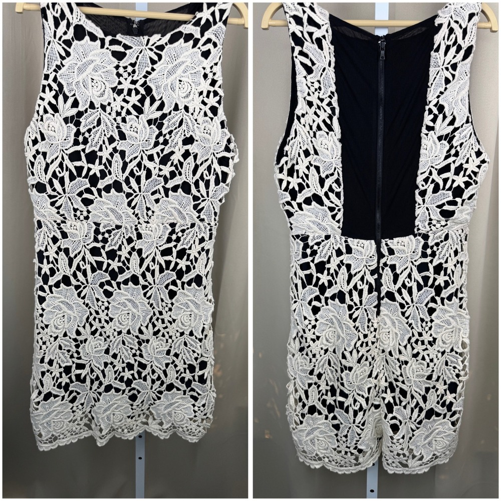 Alice + Olivia White Guipure Lace Sheath Dress Black Lining‎ size Small